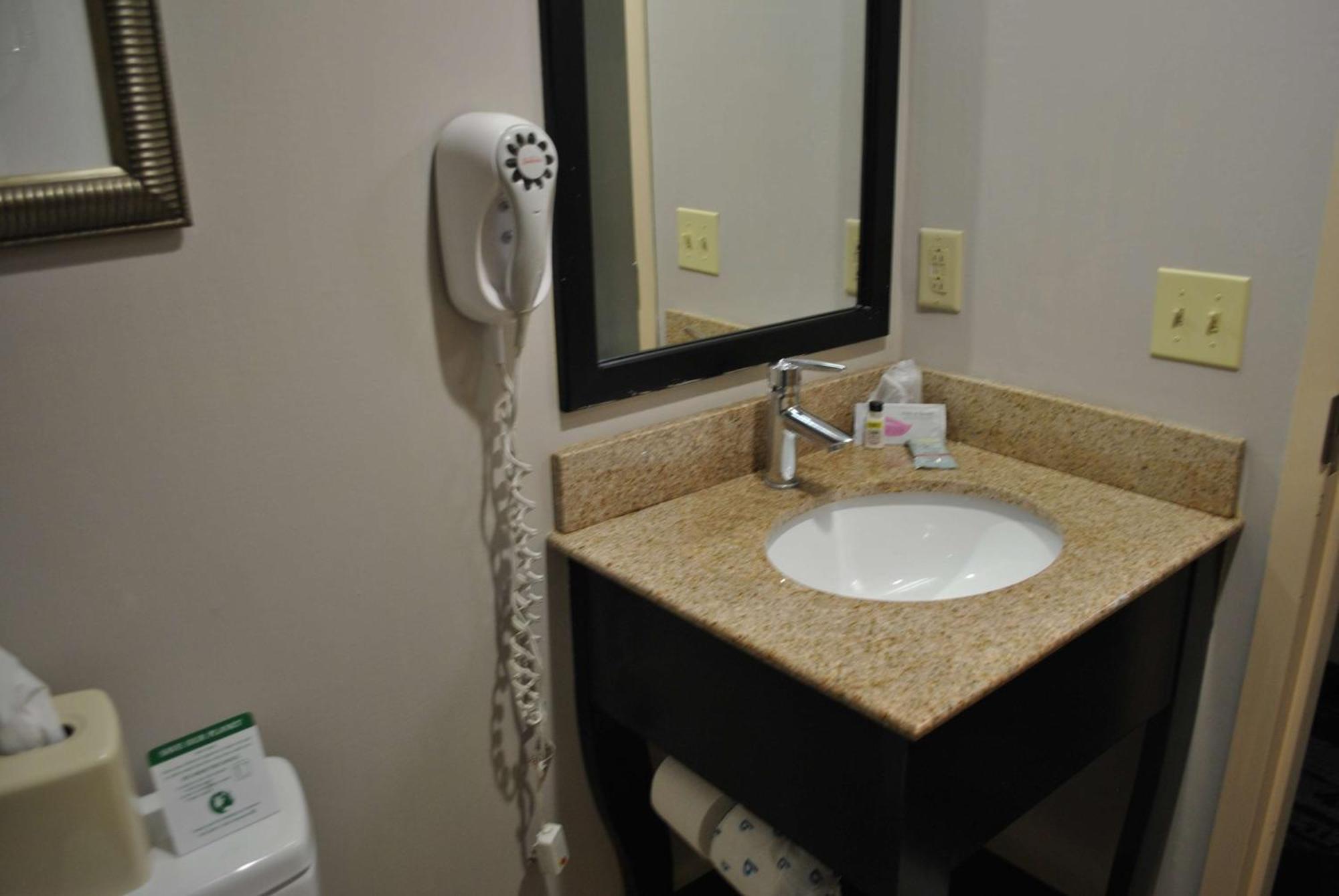 Best Western Owego Inn Kültér fotó